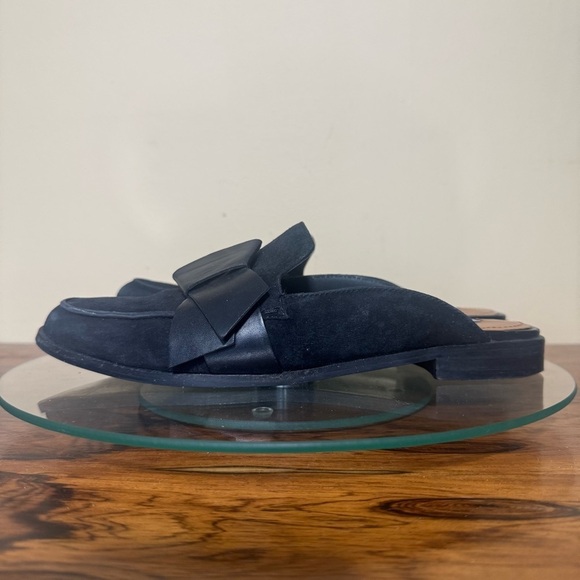 &other stories Mule Slippers in black suede - Picture 3 of 14